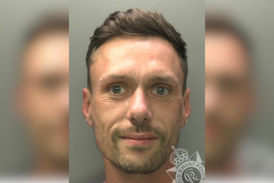 Featured image for “Newport criminal jailed after knife found on High Street”