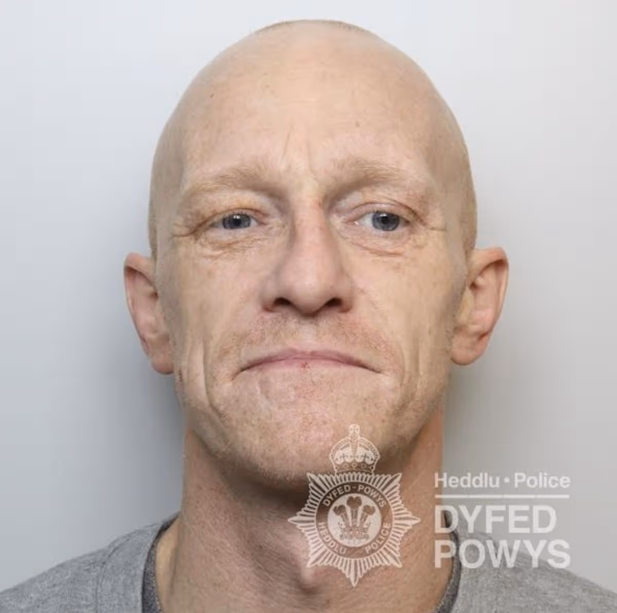 Featured image for “Man jailed for strangling partner outside Llanelli pub”